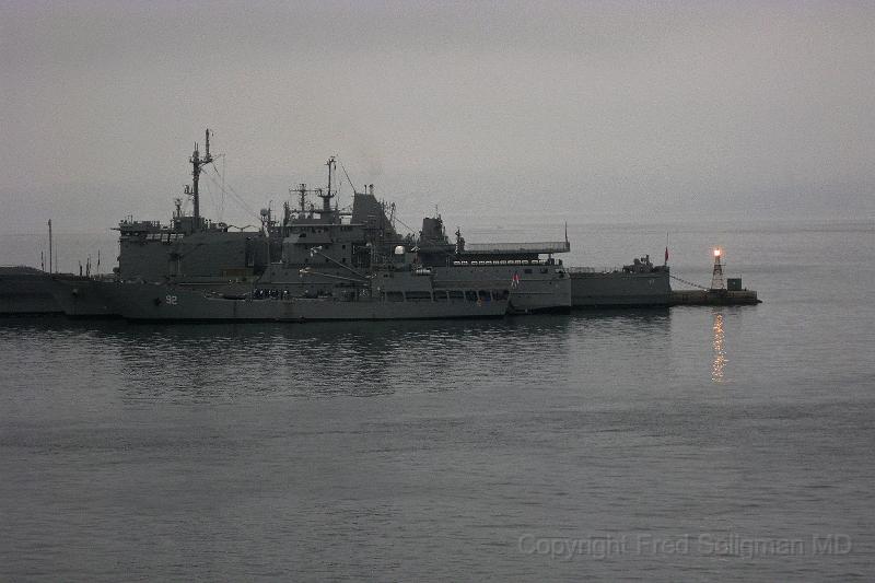 20071221 084132 Canon 4000x2667.jpg - Ship at port, Valparaiso, Chile